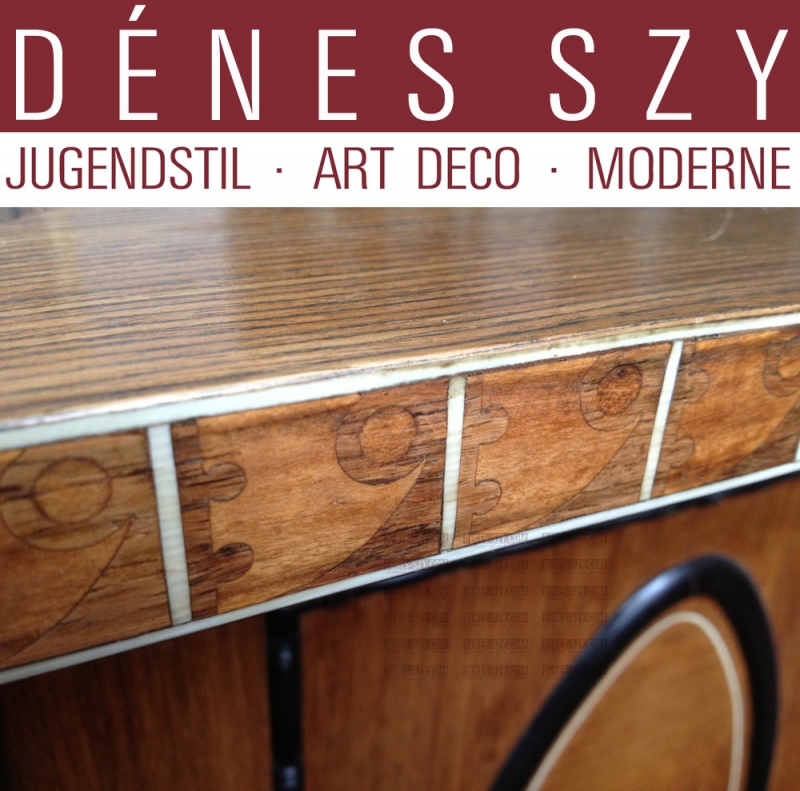 divano in stile liberty viennese intarsiato in legni pregiati diversi