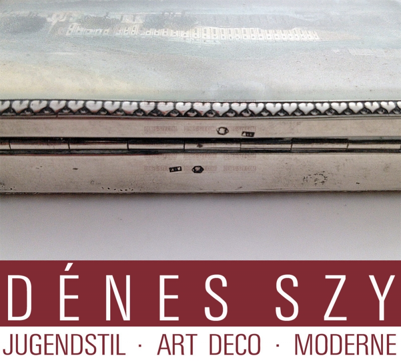 good VIENNA 19th Century silver snuff box; SCHOENBRUNN CASTLE