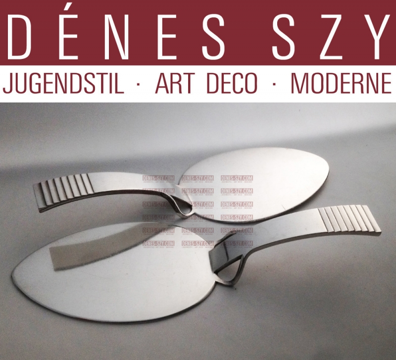 Sandwich Server, pastry server, pattern: RELIEF / PARALLEL # 25, Design: Otto Gundlach-Pedersen 1931, Execution: Georg Jensen silversmith's, Copenhagen 1931-33, DENMARK, sterling silver 925