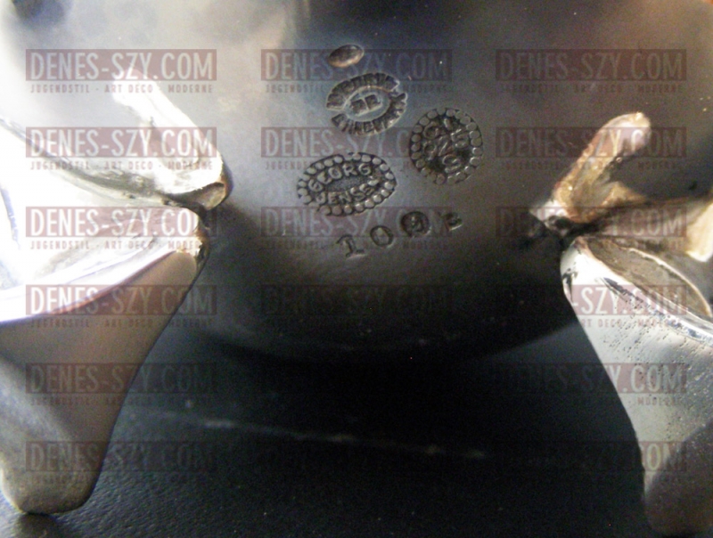 Georg Jensen silver, Blossom pattern, sugar box # 100 B