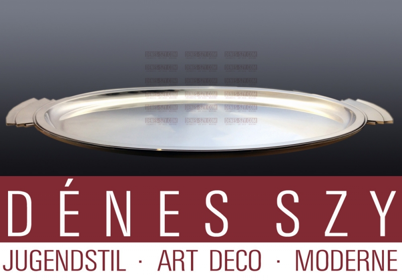 Grand plateau de service ovale en verre # 600 V, Motif: PYRAMIDE, Art déco danois en argent, fait main, Design: Harald Nielsen vers 1930/32, Exécution: orfèvres Georg Jensen, Copenhague 1945-1952, argent sterling