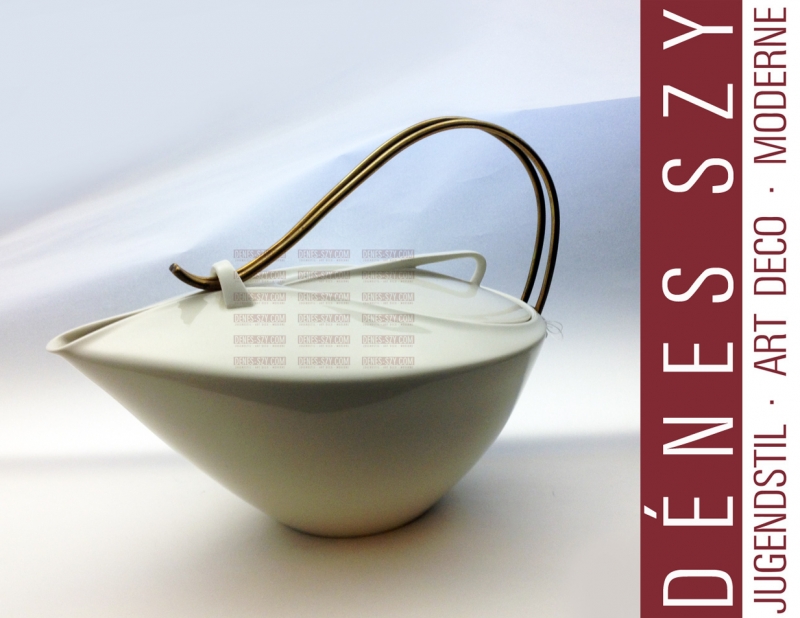 Teapot from the ORANGERIE tea service with metal handle, Design: Siegmund Schütz 1954, Execution: KPM Berlin, Selb 1954!, Mid Century Modern Design 50s, Space Age