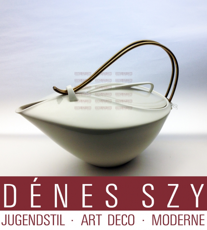 Théière du service à thé ORANGERIE avec poignée en métal, Conception: Siegmund Schütz 1954, Exécution: KPM Berlin, Selb 1954! Design moderne du milieu du siècle des années 50, space age