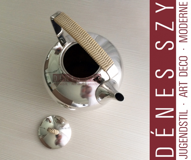 TEAPOT # 967, Pattern Bernadotte, Design: Sigvard Bernadotte 1950, Execution: Georg Jensen silversmiths, Copenhagen approx. 1950, sterling silver