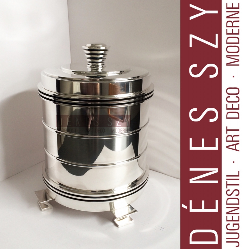 Boite en argent sterling Georg Jensen # 796 de Jorgen Jensen
