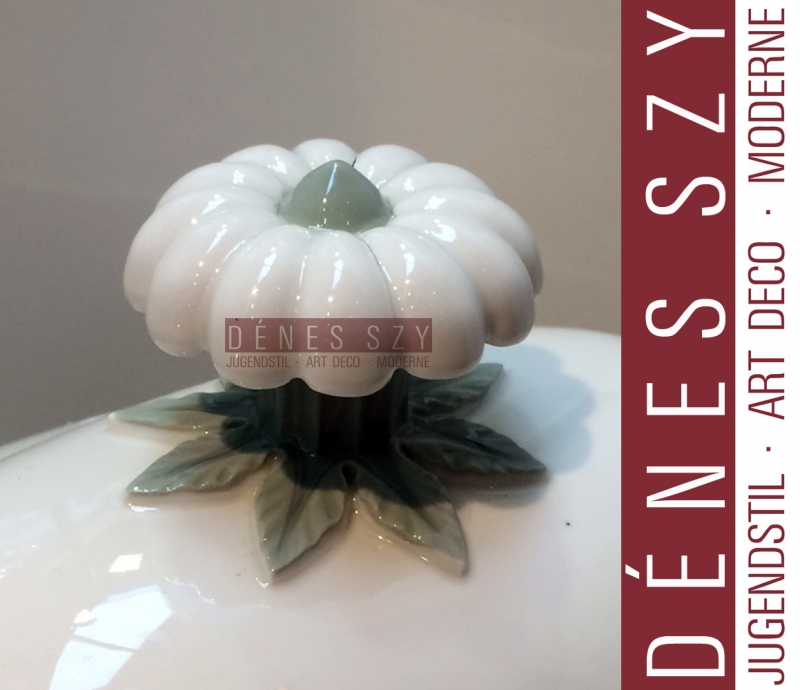 Meissen Art Nouveau porcelain soup tureen primrose pattern 1906