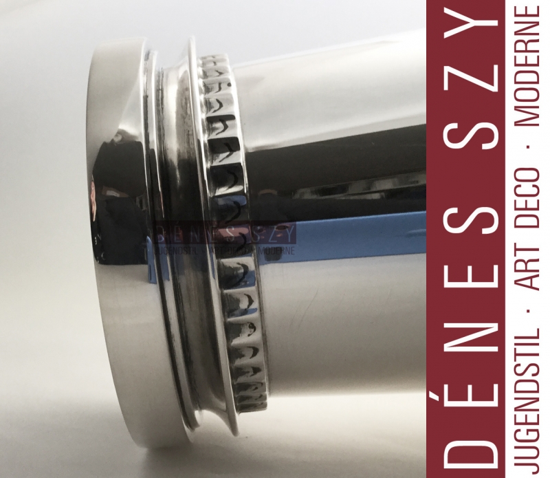 grand vase # 589, Pyramide à motif, Conception: Haral Nielsen vers 1930, Exécution: Georg Jensen, argent sterling, Copenhague 1933-44 Danemark, ARGENT STERLING