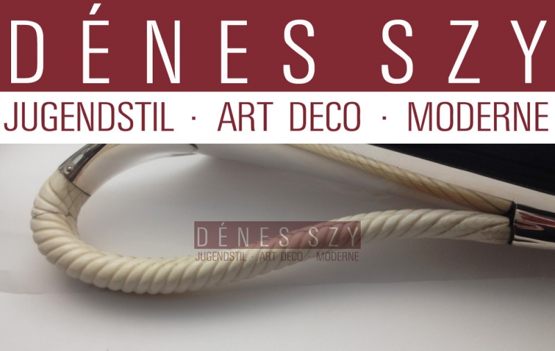 Grande carafe à vin Art Déco en argent avec poignée, Conception et réalisation: société WOLFERS FRÈRES, Bruxelles / Bruxelles Belgique vers 1915/1920, Argent 835 avec poignée en os