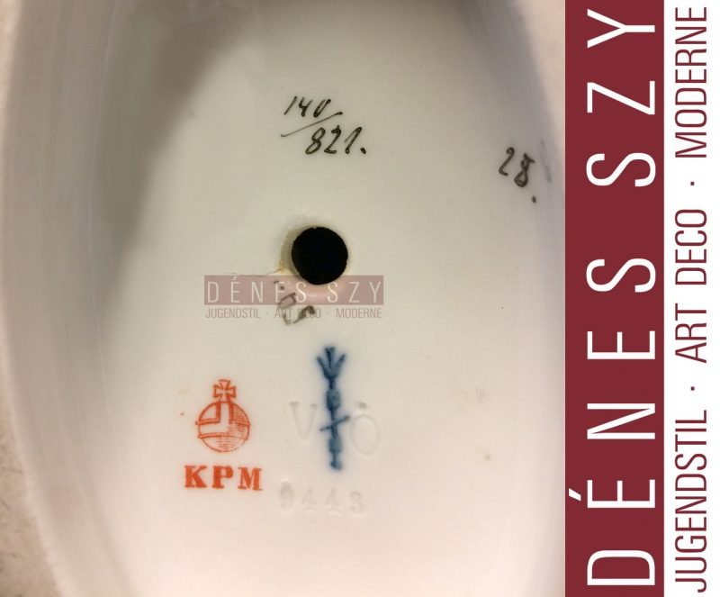 HOCHZEITSZUG ++ KPM BERLIN Inderin m. Pfau Porzellan Figur