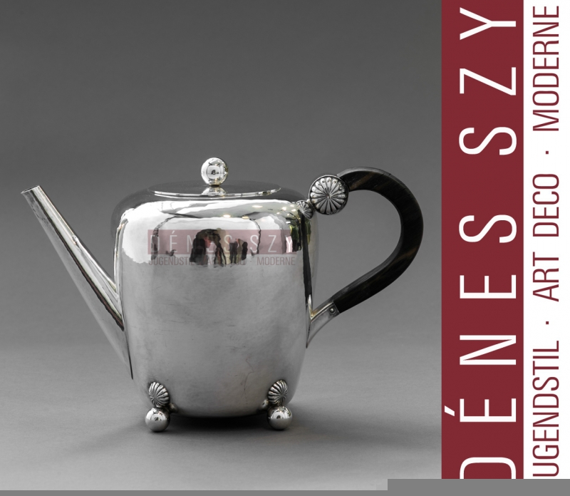 Service à thé/café cinq pièces avec plateau, Design: Paula Straus, Exécution: P. Bruckmann and Sons, Heilbronn, Allemagne vers 1930