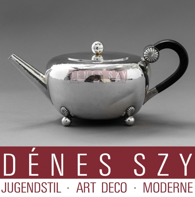 Service à thé/café cinq pièces avec plateau, Design: Paula Straus, Exécution: P. Bruckmann and Sons, Heilbronn, Allemagne vers 1930