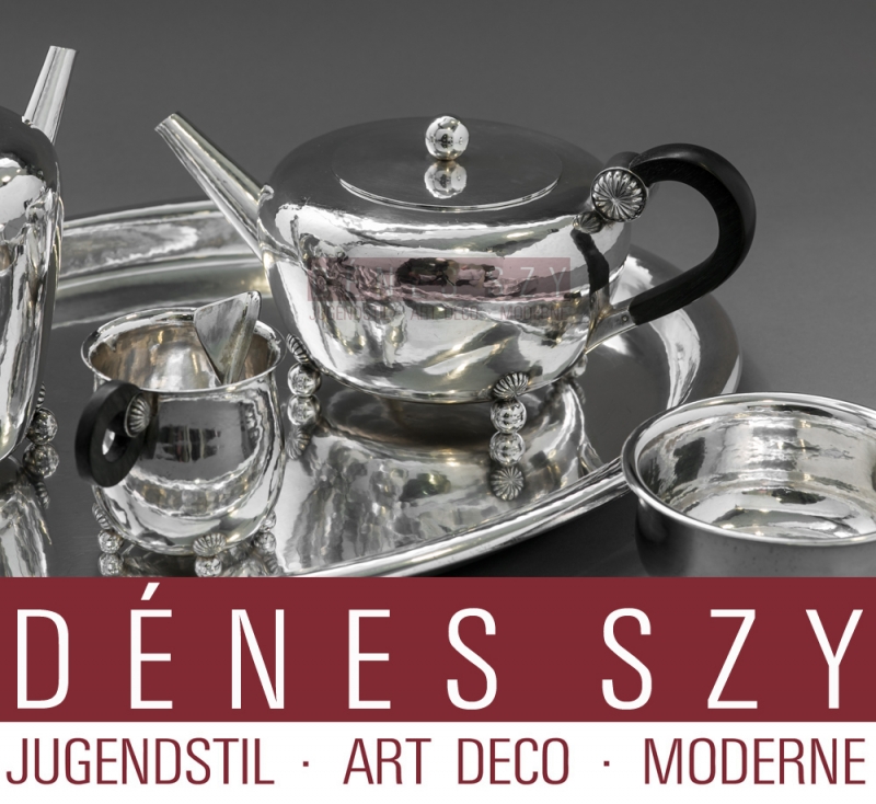 Servizio da tè/caffè in cinque pezzi con vassoio, Design: Paula Straus, Esecuzione: P. Bruckmann and Sons, Heilbronn, Germania ca. 1930