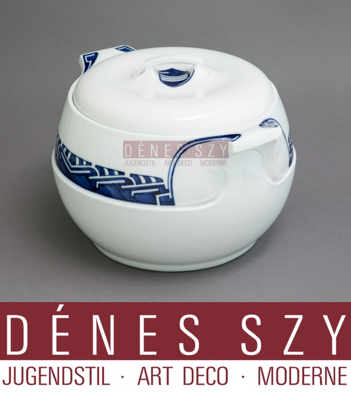 Henry van de Velde Design 1900 Meissen Art Nouveau Jugendstil Porcelain soup tureen whiplash Peitschenhieb pattern in royal blue