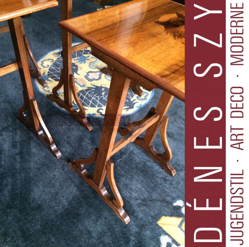 Emile Gallé, Nancy, in stile Liberty tavolo, tavoli, Gatti intarsiati