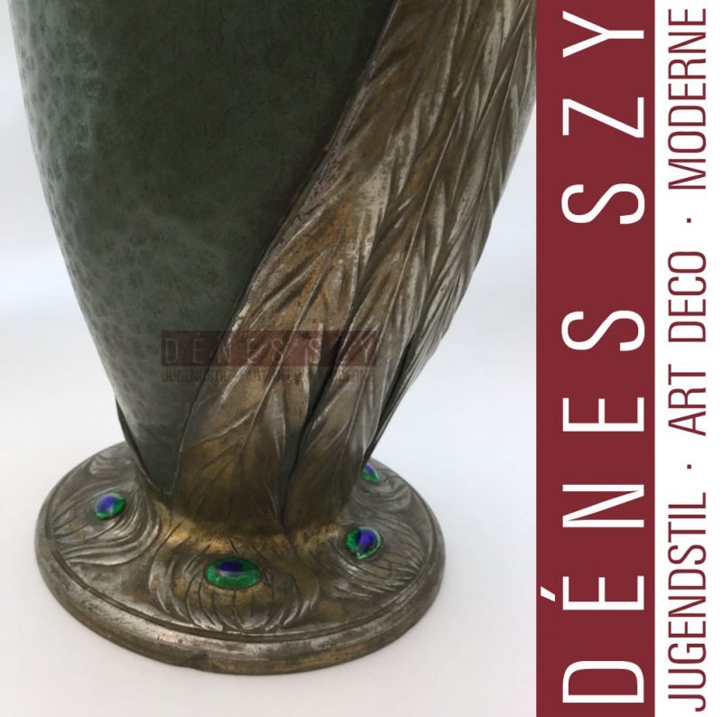 Vase paon Art Nouveau # 272, Conception et exécution: Georg Friedrich Schmitt, ORION Company, Nuremberg, Allemagne 1904/05