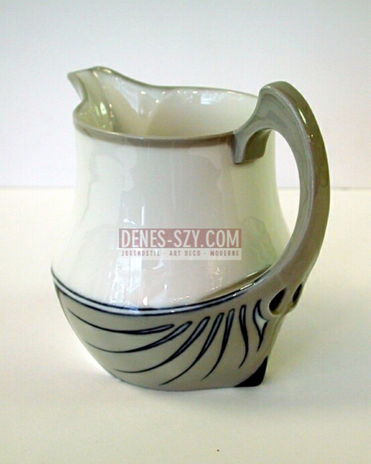 Boîte à lait en porcelaine, Meissen Design: Otto Eduard Voigt, mars 1904, modèle Saxonia