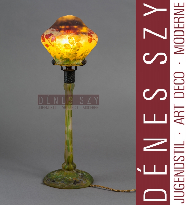 Daum Nancy French Art Nouveau 1900 glass table lamp rose hip