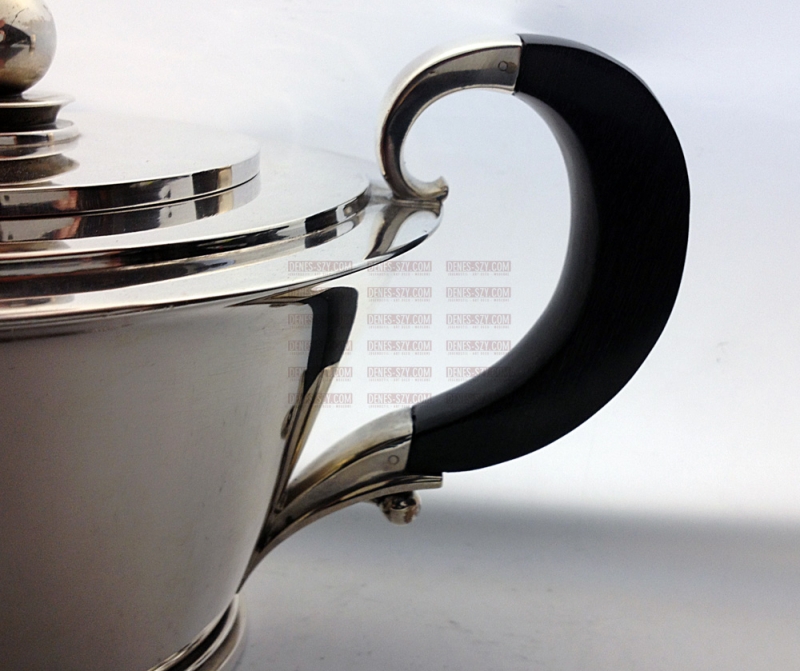 teiera Art Deco in argento Sterling di Georg Jensen collezione piramide