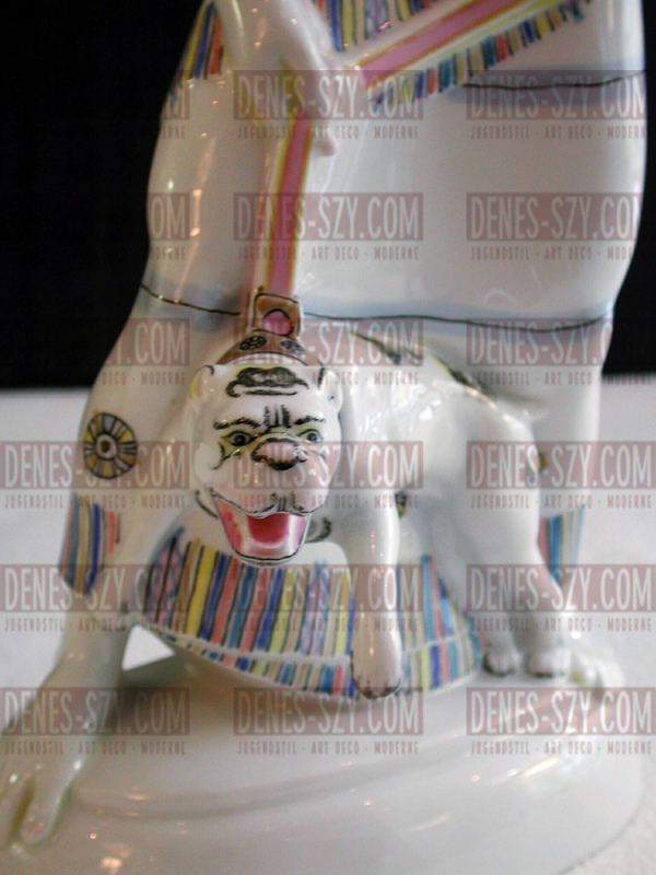 KPM Berlin Amberg Hochzeitszug porcelain figure Assyrians