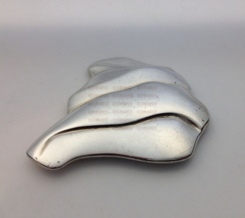 spilla moderna d'argento 395, Design di Ole Kortzau, fabbricazione di Georg Jensen