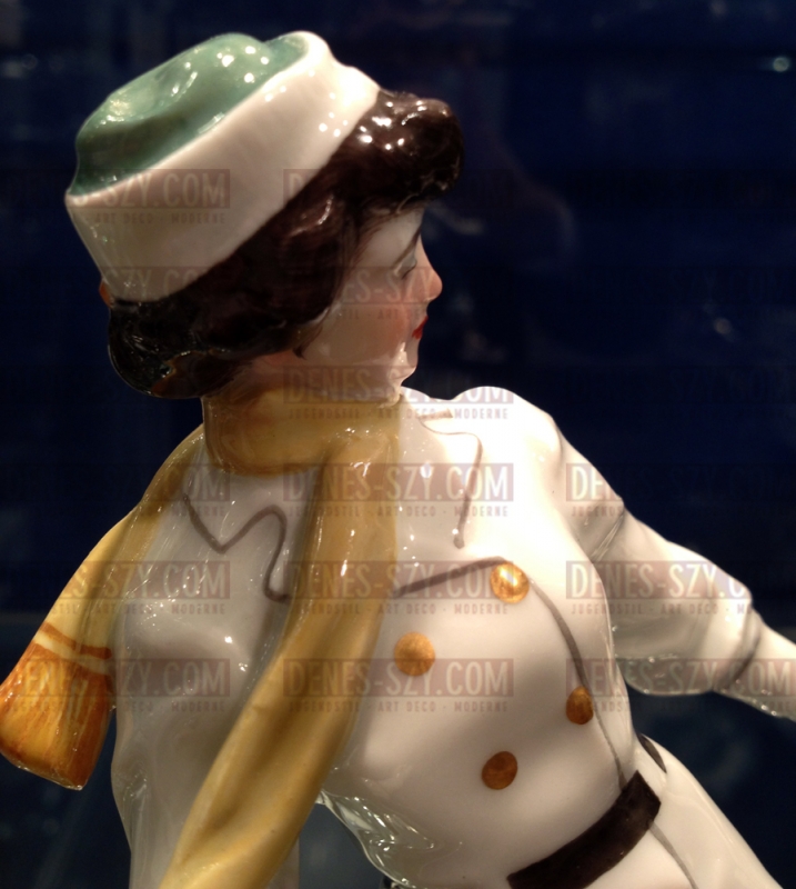 Meissen 1900, German Art Nouveau porcelain figurine skating girl