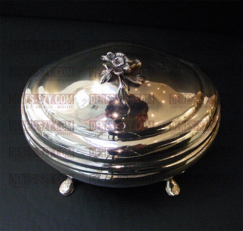 18th C. Augsburg, German silver sugar box