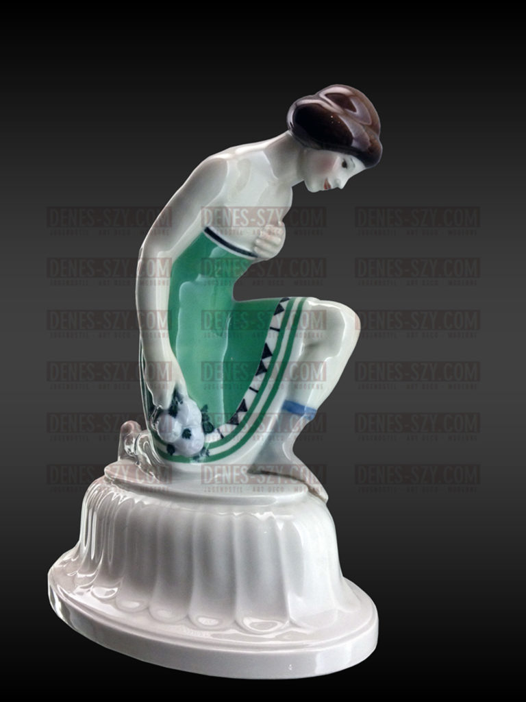 KPM Berlin Amberg Hochzeitszug porcelain figure kneeling kurd
