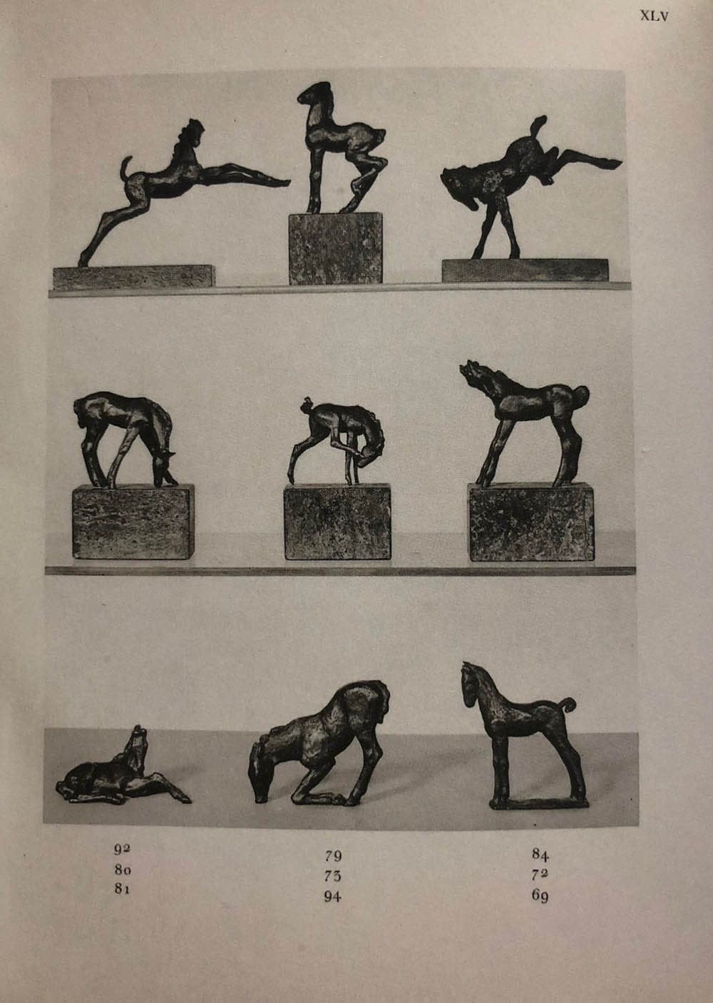 Tierfigur Art Deco, Bronzefigur Fohlen, Übermütiges Fohlen auf den Hinterbeinen springend, monogrammiert RS für Renée Sintenis, Berlin 1925.