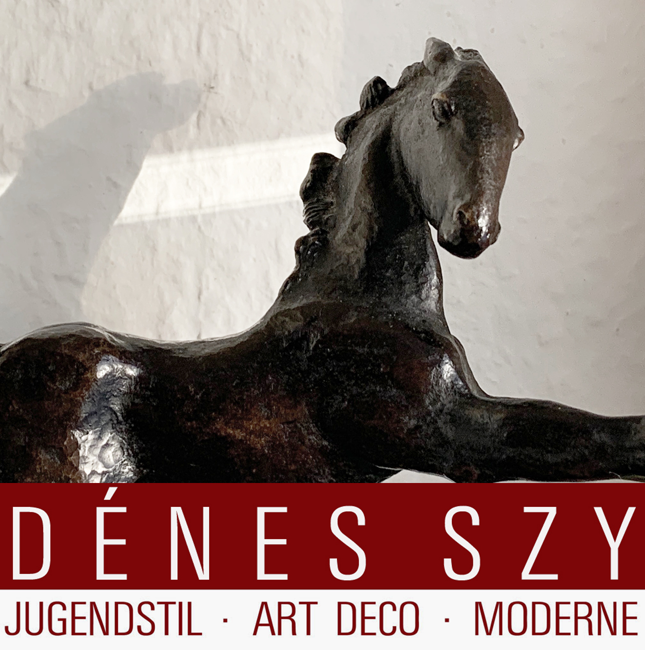 Tierfigur Art Deco, Bronzefigur Fohlen, Übermütiges Fohlen auf den Hinterbeinen springend, monogrammiert RS für Renée Sintenis, Berlin 1925.