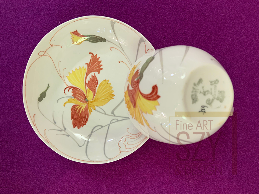 Tasse mit Untertasse, Haagsche Plateelbakkerij, Rozenburg, Den Haag 1885-1907