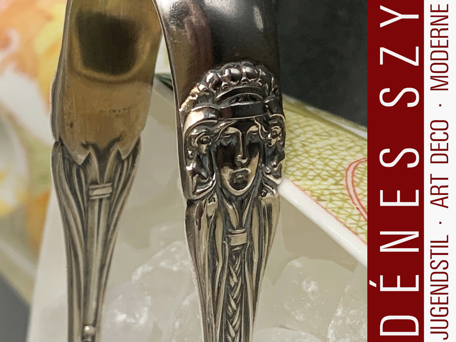 Jugendstil Eierschalenporzellan Teedose / Deckeldose Entwurf und Ausführung: Haagsche Plateelbakkerij, Rozenburg, Den Haag 1885-1907