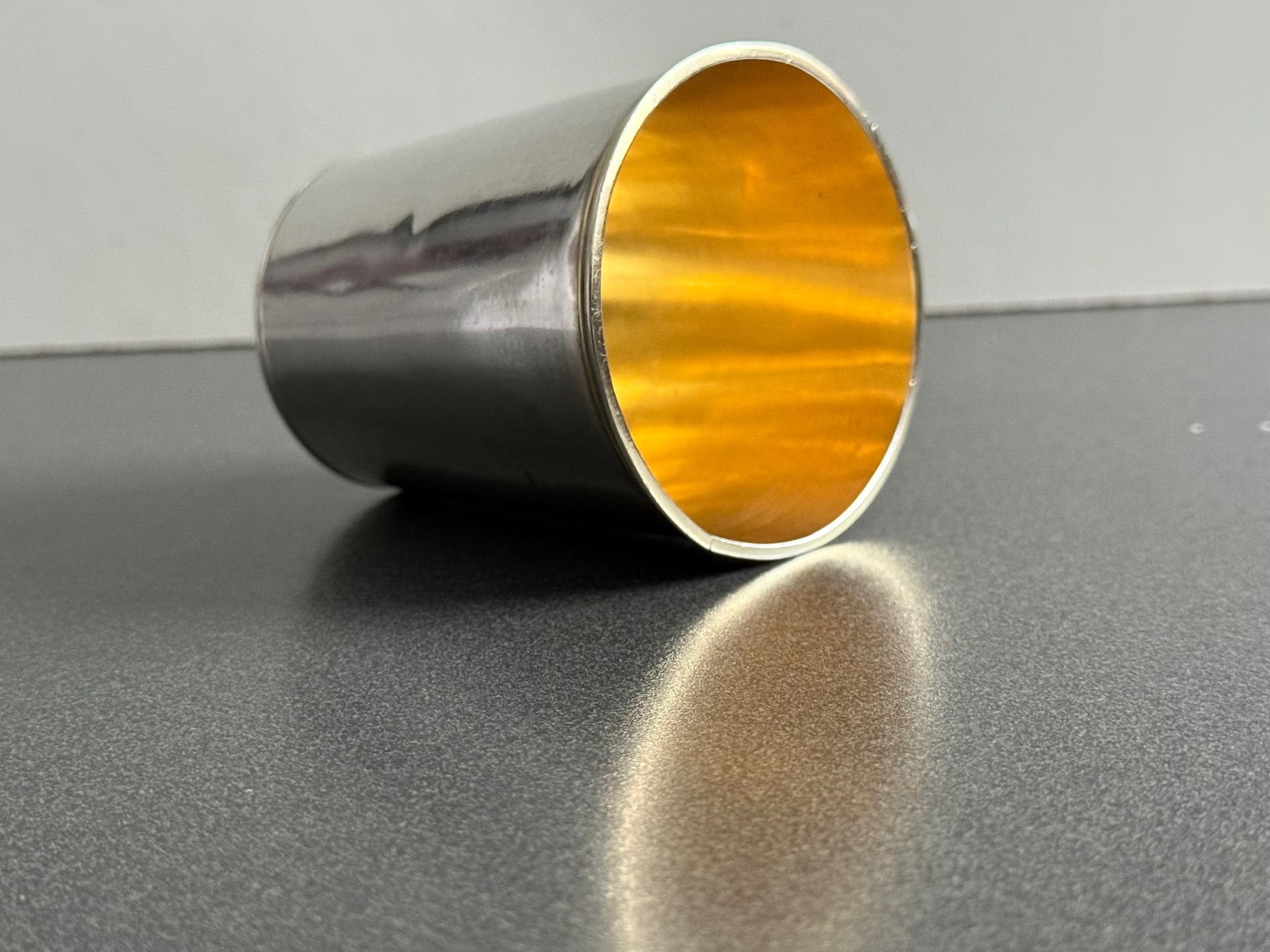 Glatter Silberbecher, teilvergoldet klassizistisch, Deutsch, um 1780–1810