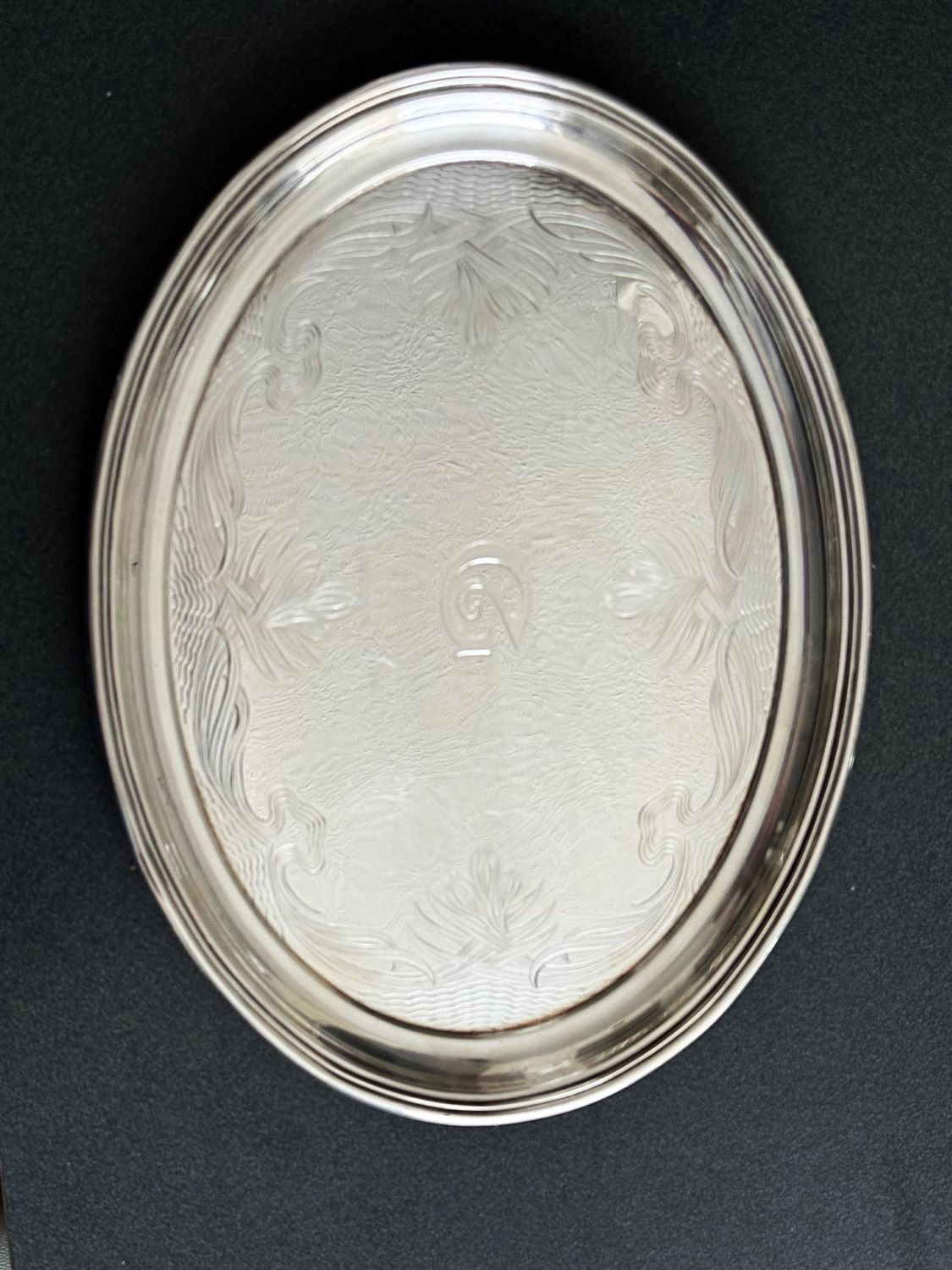 Jugendstil Silber-Service Entwurf Heinrich Vogeler Tablett, Milch-, Rahmkanne, Zuckerschale mit floralem Dekor Muster Herbstzeitlose Silber 800