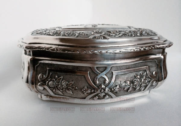 German heavy Sterling silver covered sugar box, bonbonniere