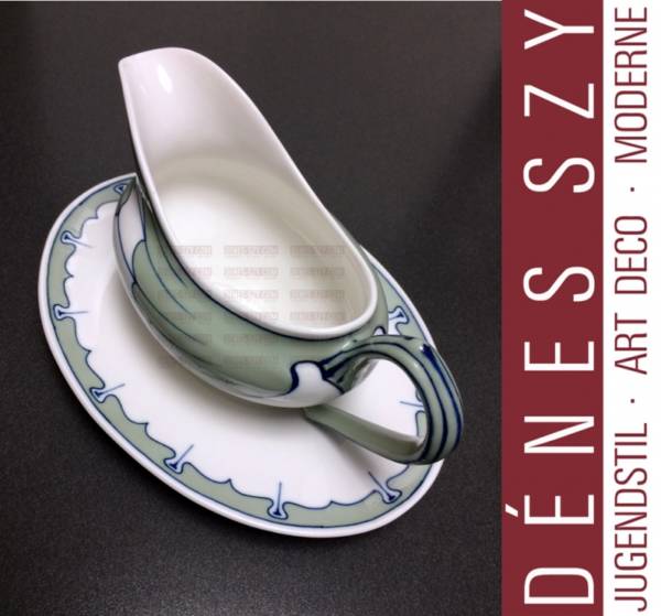 Meissen design Hentschel wing pattern Art Nouveau porcelain gravy boat